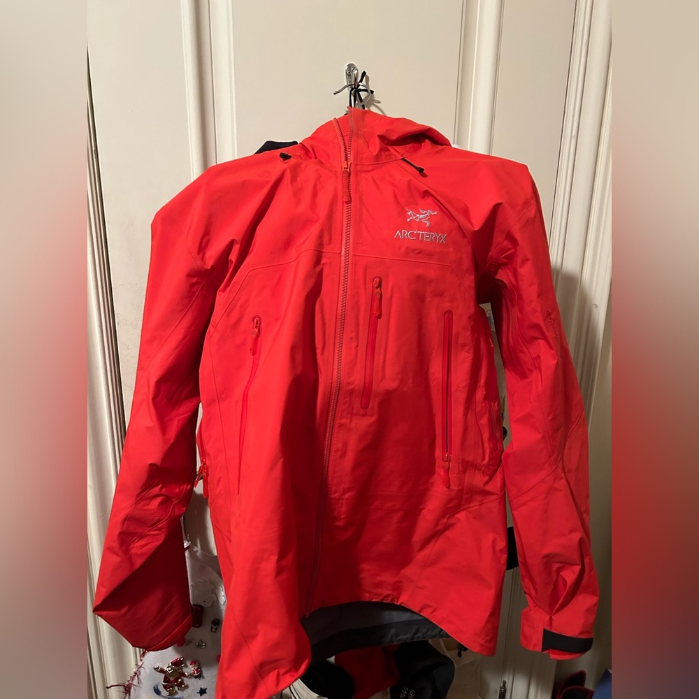 Arc’teryx 2022 Beta SV